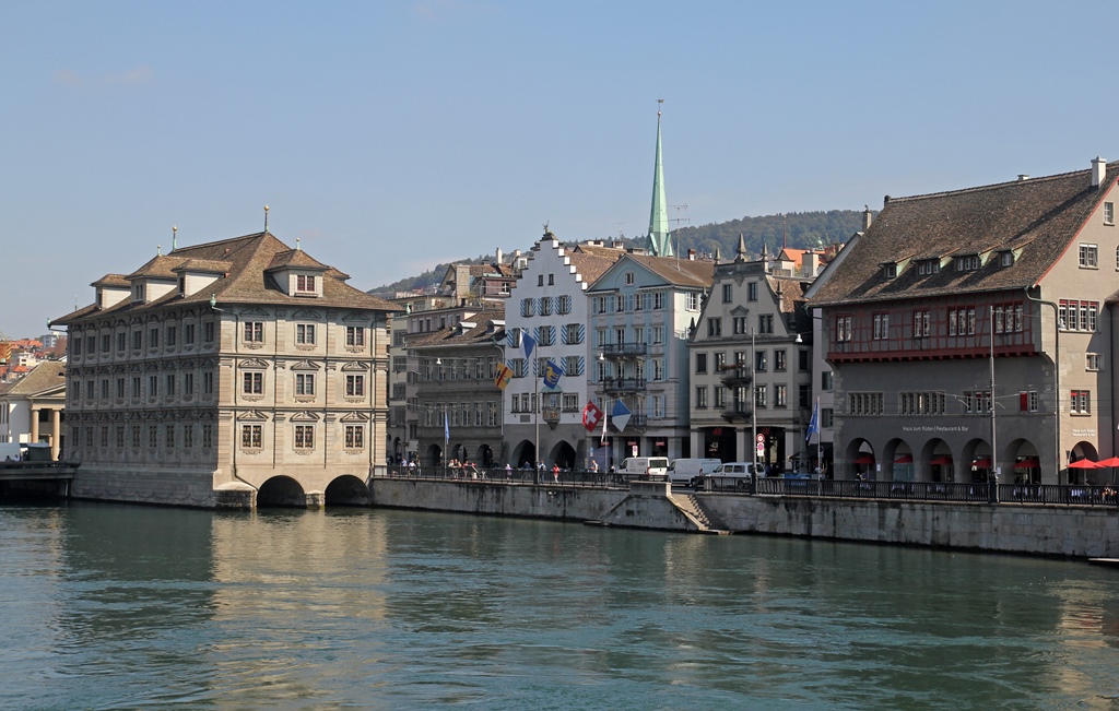 Rathaus and Buildings Along Limmat River